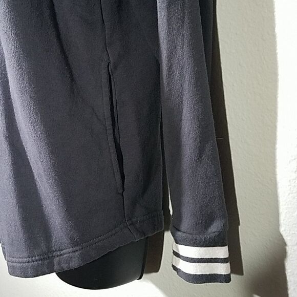 VS PINK Spell Out Varsity Style Sweatshirt XS - Picture 3 of 5